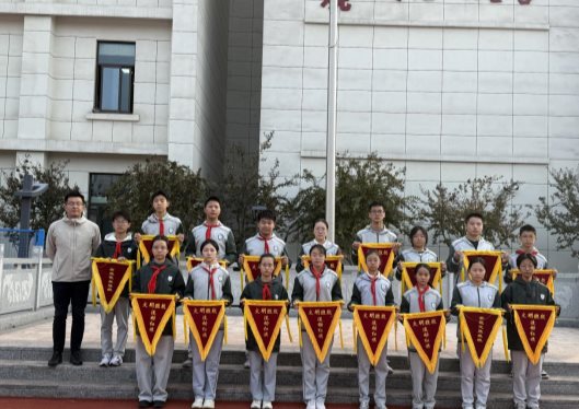 C:/Users/HP/Desktop/德育处活动及照片/升旗仪式/第9周/64D4E315ECAE52029F3445F4CB037B04.png64D4E315ECAE52029F3445F4CB037B04