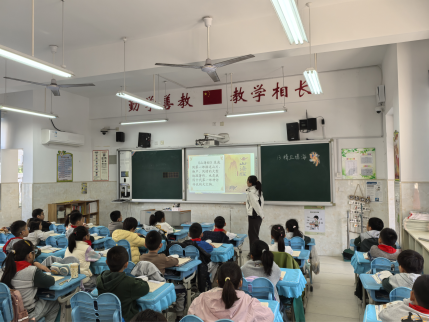 D:/人事/人事（东校区）/2025-2026第一学期/周报/第二期20151020-1024/教务处照片/图片3.png图片3