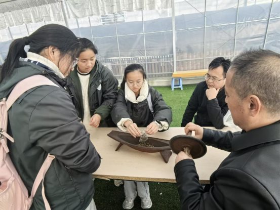 C:/Users/HP/Desktop/社会实践图片/九/BC4F79CDCE2068400ACD728EBB3557BA.jpgBC4F79CDCE2068400ACD728EBB3557BA